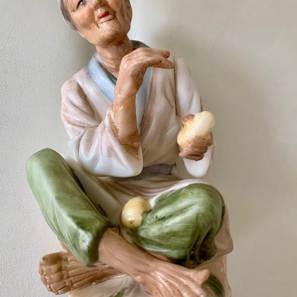 Vintage Pair Hand Painted Porcelain Asian Figurines - Picture 10 of 13